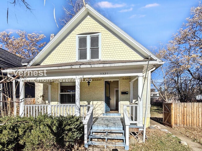 Building Photo - 3221 W 26th Ave