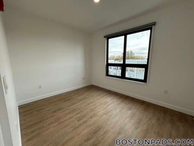 Photo - 199 Gardner St Unit 416