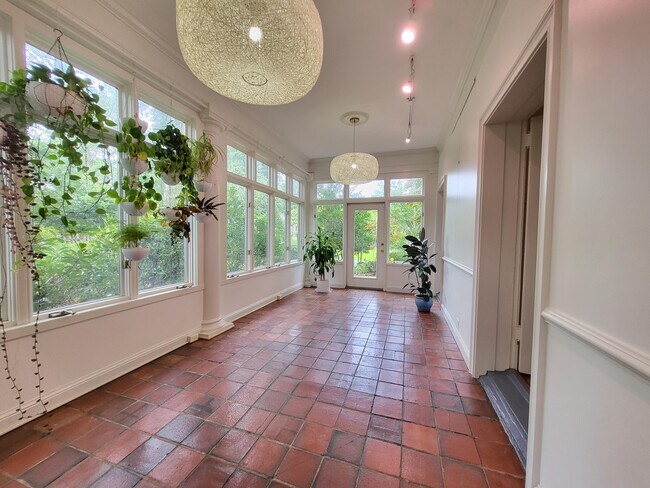 Photo - 820 Fleming Ave