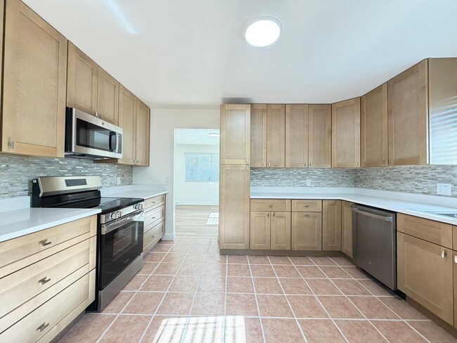 Photo - 8548 W 62nd Pl