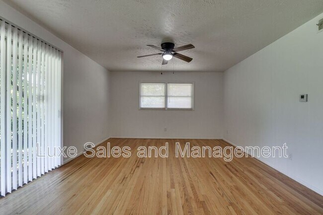 Photo - 3516 Mt Pleasant Dr