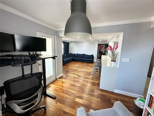 Photo - 401 Golden Isles Dr Unidad 1013