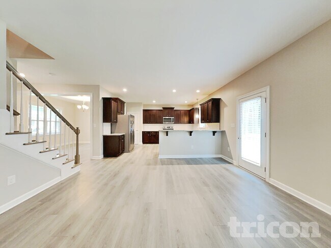 Photo - 262 Dundalk Dr