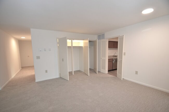 Photo - 3900 Park Ave