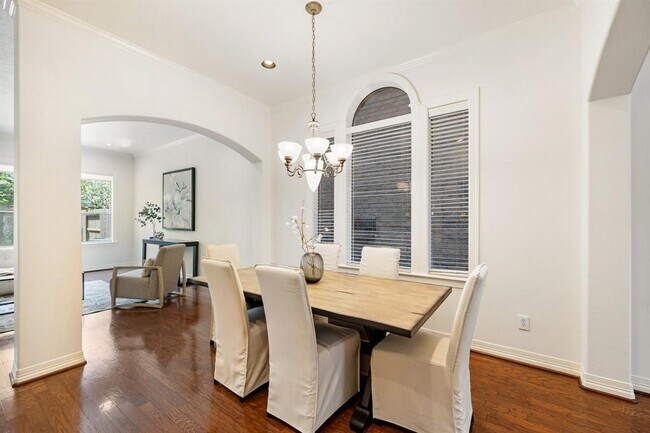 Photo - 5429 Fairdale Ln