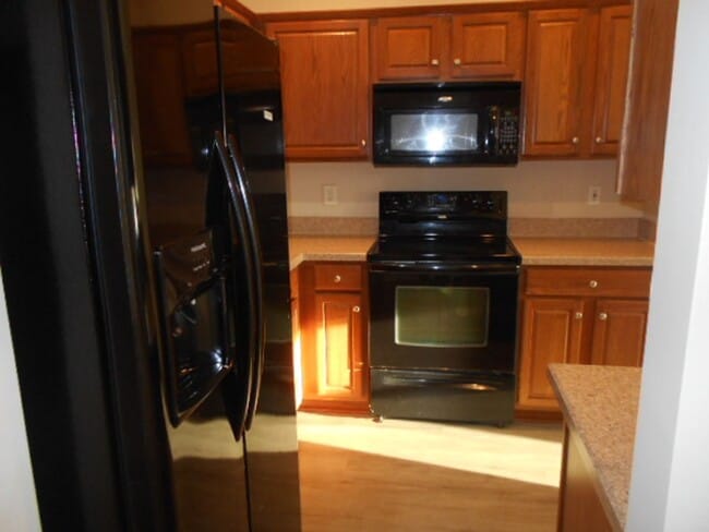 Photo - 3 bedroom, 3 bath townhome in Kiskadee Parke