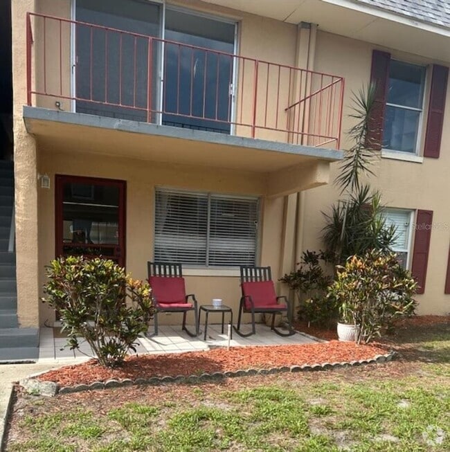 Building Photo - 919 W Oak Ridge Rd Unit 919B Rental
