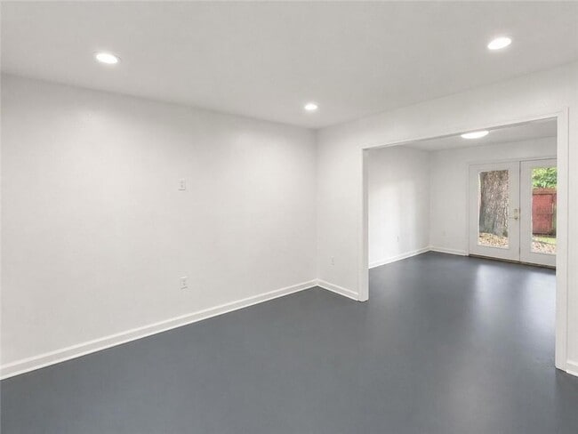 Photo - 7702 Belcrest Pl