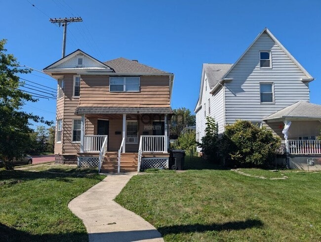 Building Photo - 1476 W 107th St Unit 1476 W 107th Upper