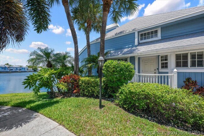 621 Ocean Dunes Cir