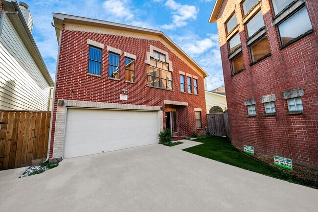 Photo - 9715 Riddlewood Ln