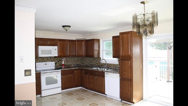 Photo - 14 Highland Rd