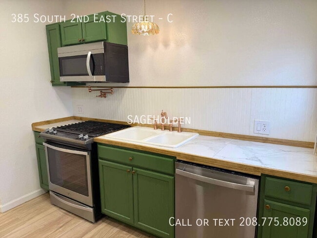 Photo - 385 S 2nd E St Unit C