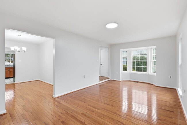 Photo - Welcome to this stunning end residence perfectly positioned in a highly desirable setting.