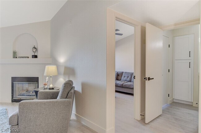 Photo - 950 Seven Hills Dr Unidad 1422
