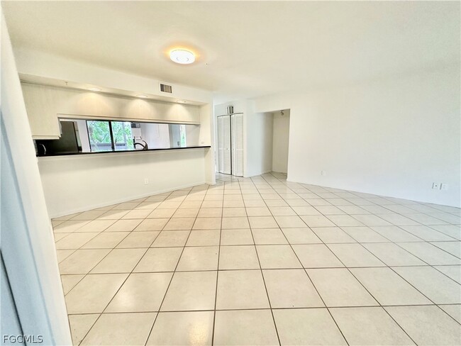 Photo - 209 Pinebrook Dr