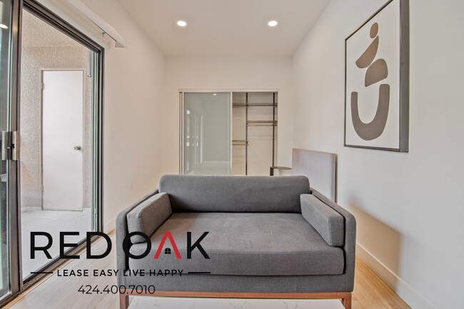 Photo - 7810 Topanga Canyon Blvd Unidad 102C