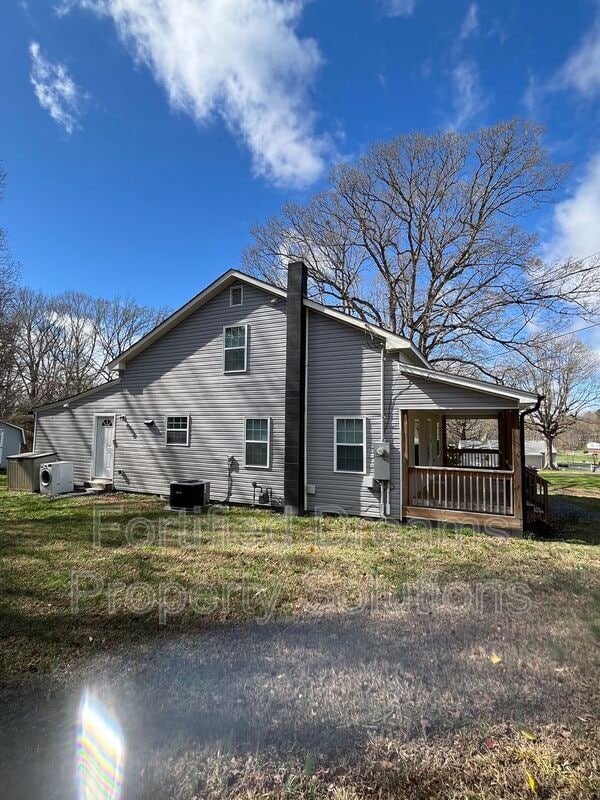 Photo - 551 Ridgeway Cir