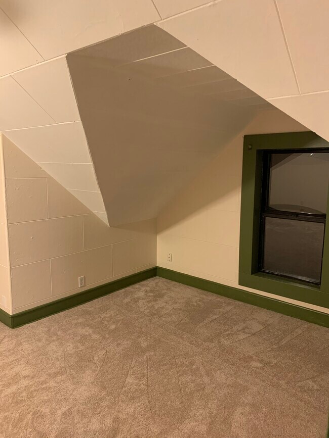 Photo - 802 N 8th Ave