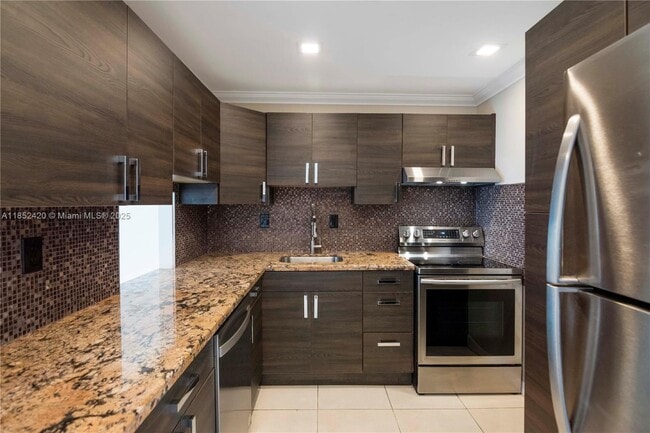 Building Photo - 16710 NE 9th Ave Unit 605 Rental