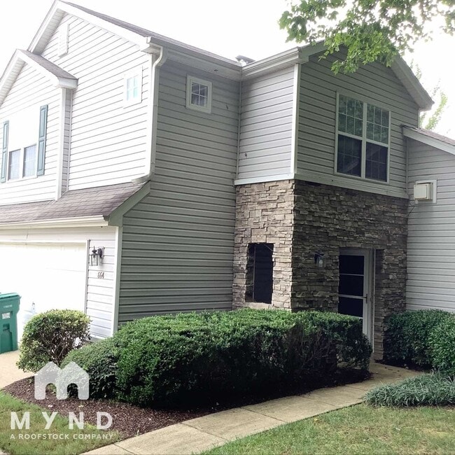 Building Photo - 664 Bedford Ct