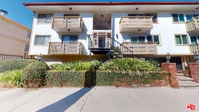 Photo - 14007 Milbank St Unidad 5