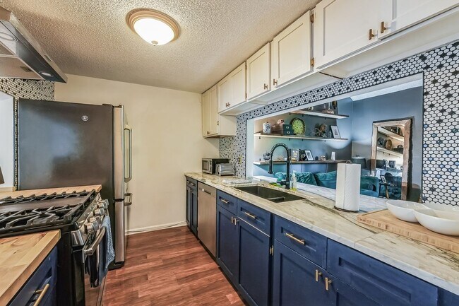 Photo - 502 Ivy Green Ln SE