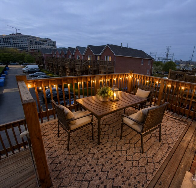 Photo - 635 W Elm St Unit C