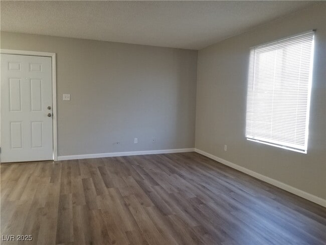 Photo - 151 Westminster Way