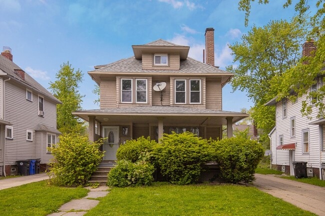 Photo - 4 BED 1 BATH SINGLE FAMILY HOME IN CLEVELAND!