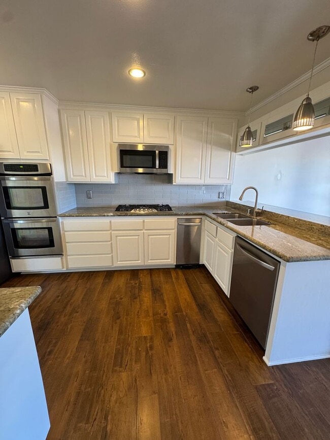 Photo - Scenic Cul-de-Sac Living with Stunning Mountain Views