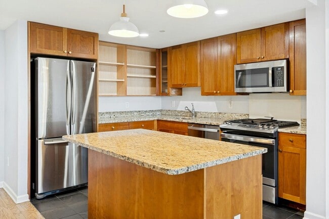 Photo - 700 Grove St Unit 8R