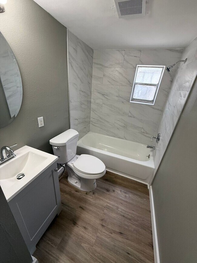 Photo - $300 OFF FIRST MONTHS RENT MOVE-IN SPECIAL!! Unit A