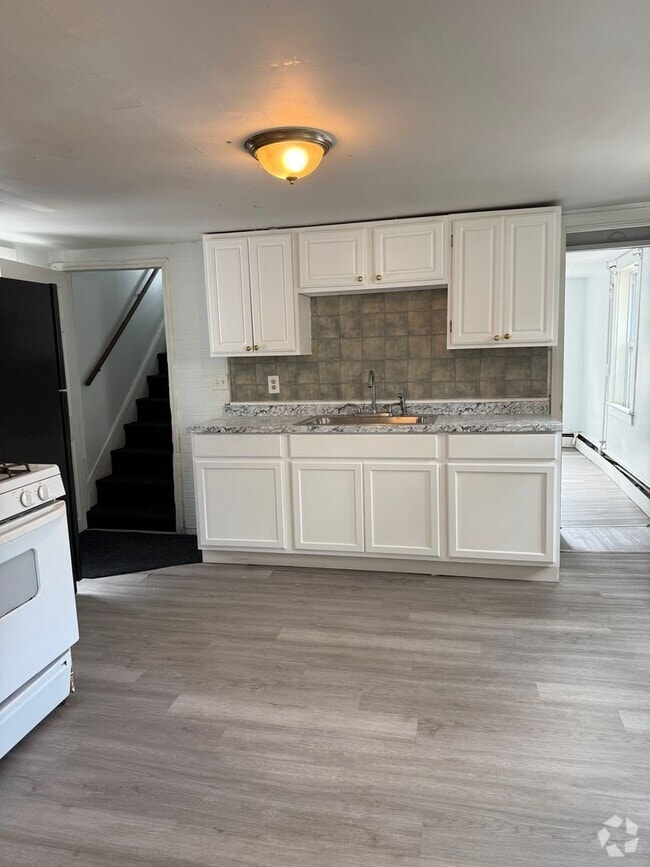 Building Photo - Ash Street Unit A Rental