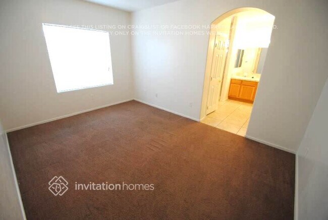 Photo - 1645 E Illini St