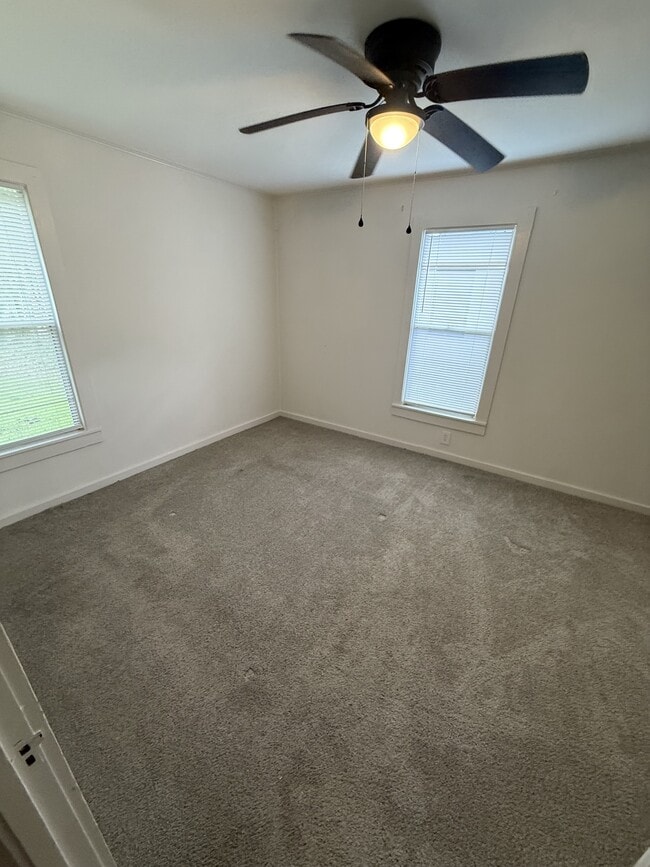 Photo - 1090 Fountain St