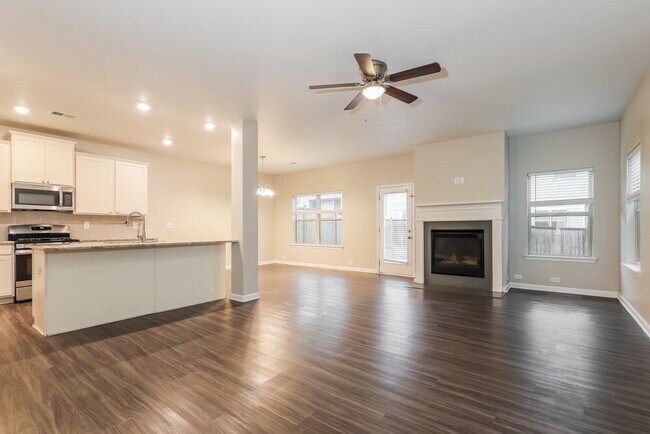 Photo - 3949 Lake Manor Way