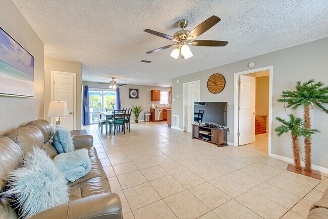 1555 N Tuttle Ave Unit SI ID1545777P