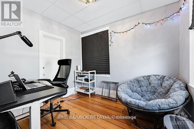Photo - 139 Reserve St Unit B