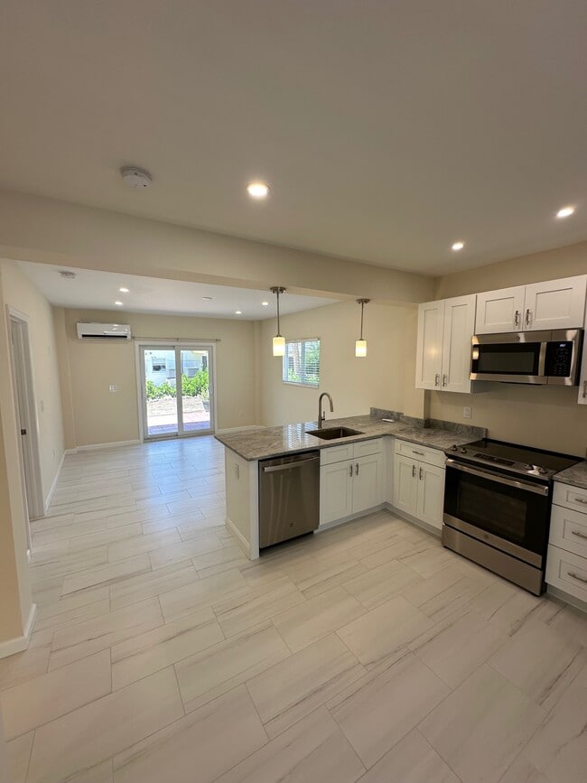 Building Photo - 191 Anchorage St Unit B