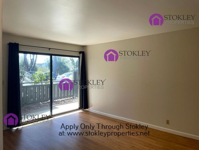 Photo - 1477 Marchbanks Dr