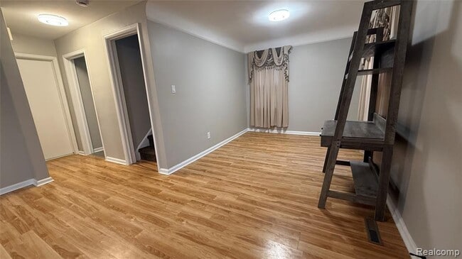 Photo - 3003 Dudley St