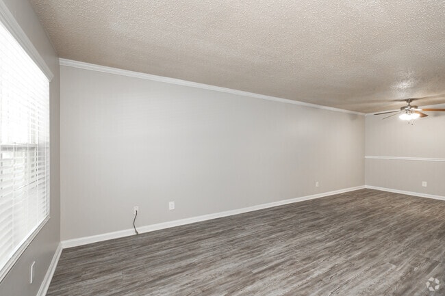 2BR, 1BA - 900SF - Living Room