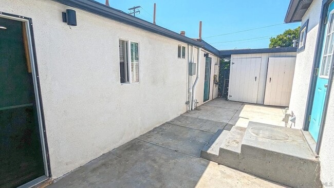 Photo - 3645 Meade Ave