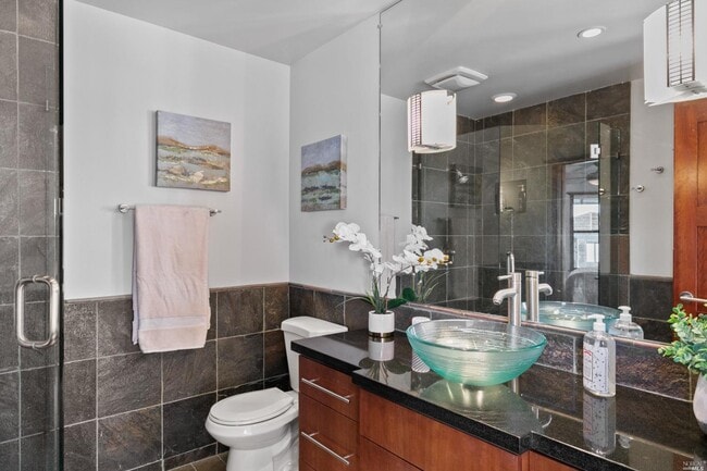 Photo - 1 Surf Way Unidad 211