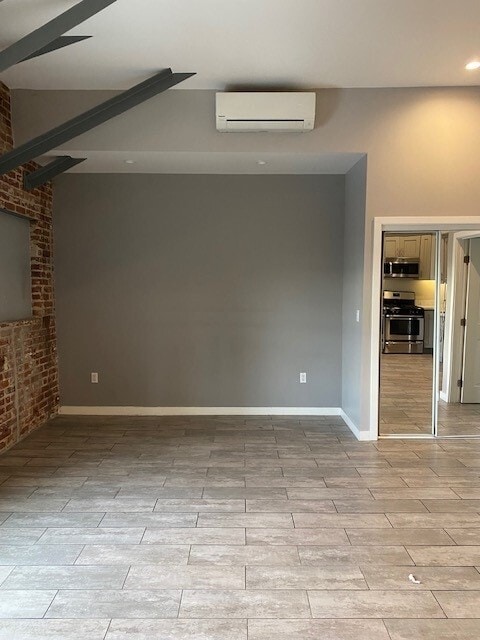 Photo - 5001 Melrose Ave