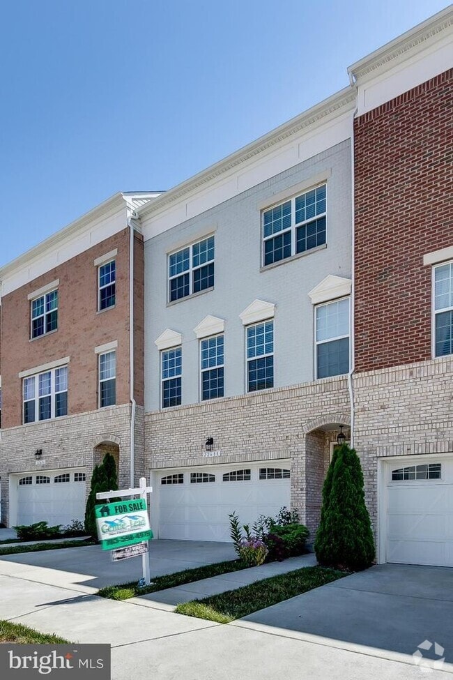 Building Photo - 22688 Flowing Spring Square Rental