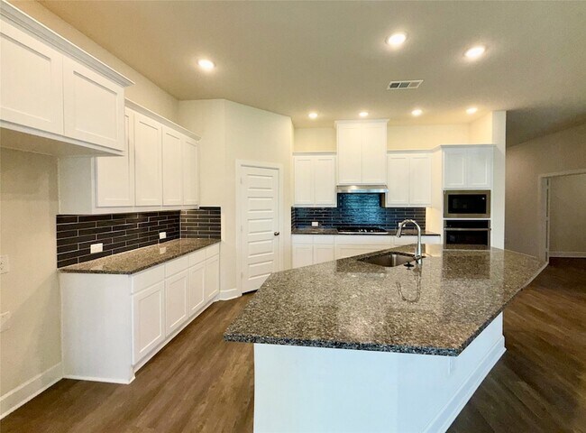 Photo - 1804 Welker Dr