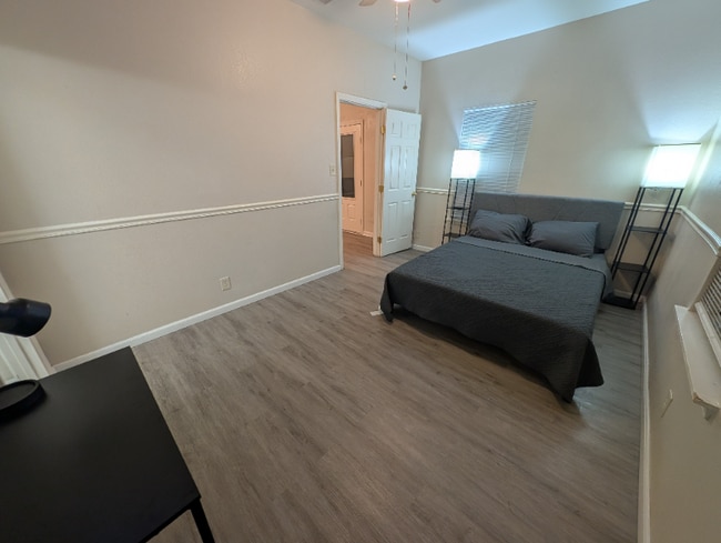 Photo - 1335 Jewett St Townhome