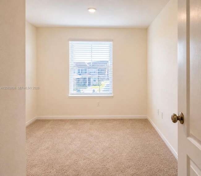 1081 Blue Jay Dr